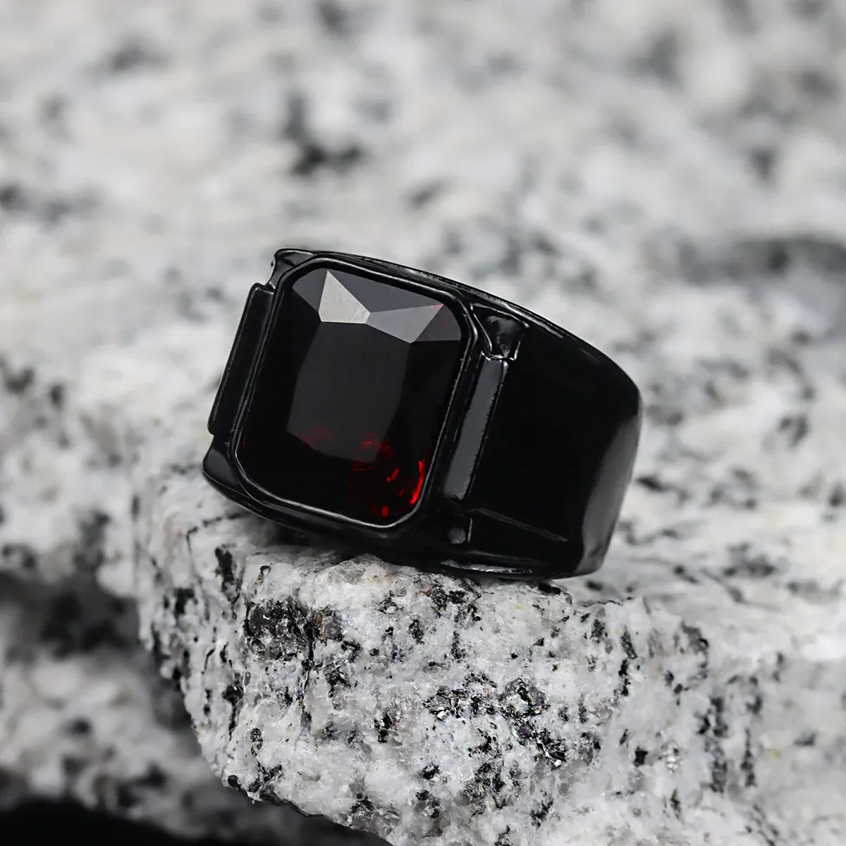 Vintage Rings for Men and Women Black Red New Fashion Hand Ornament Punk Hip Hop Personality Men Ring Gift Jewelry Кольцо