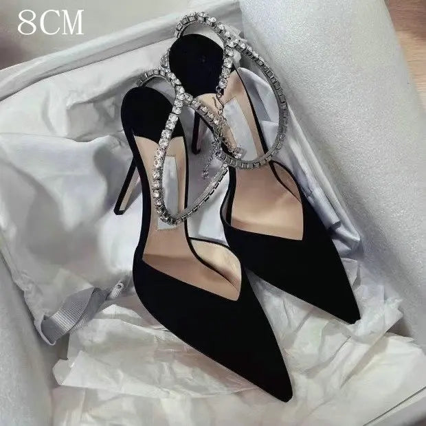 2025 Crystal Pendant White Wedding Shoes Bridesmaid Shoes One-Line Sandals Rhinestone Pointed Stiletto Satin Sexy Party Pumps