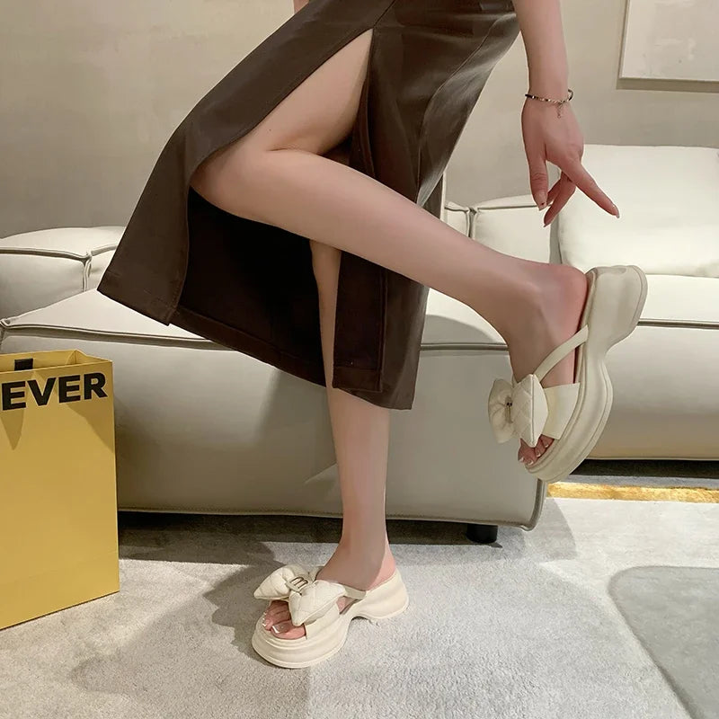 Women's Sandals New Korean Edition Casual Beach Shoes Versatile Thick Sole Shoes Bow Slippers Women's Outwear Summer