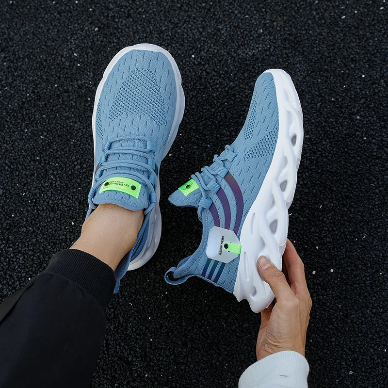 Sneakers for Men Summer Mesh Comfortable Outdoor Lightweight Hiking Sneakers Breathable Fashion New Running Casual Shoes Tennis