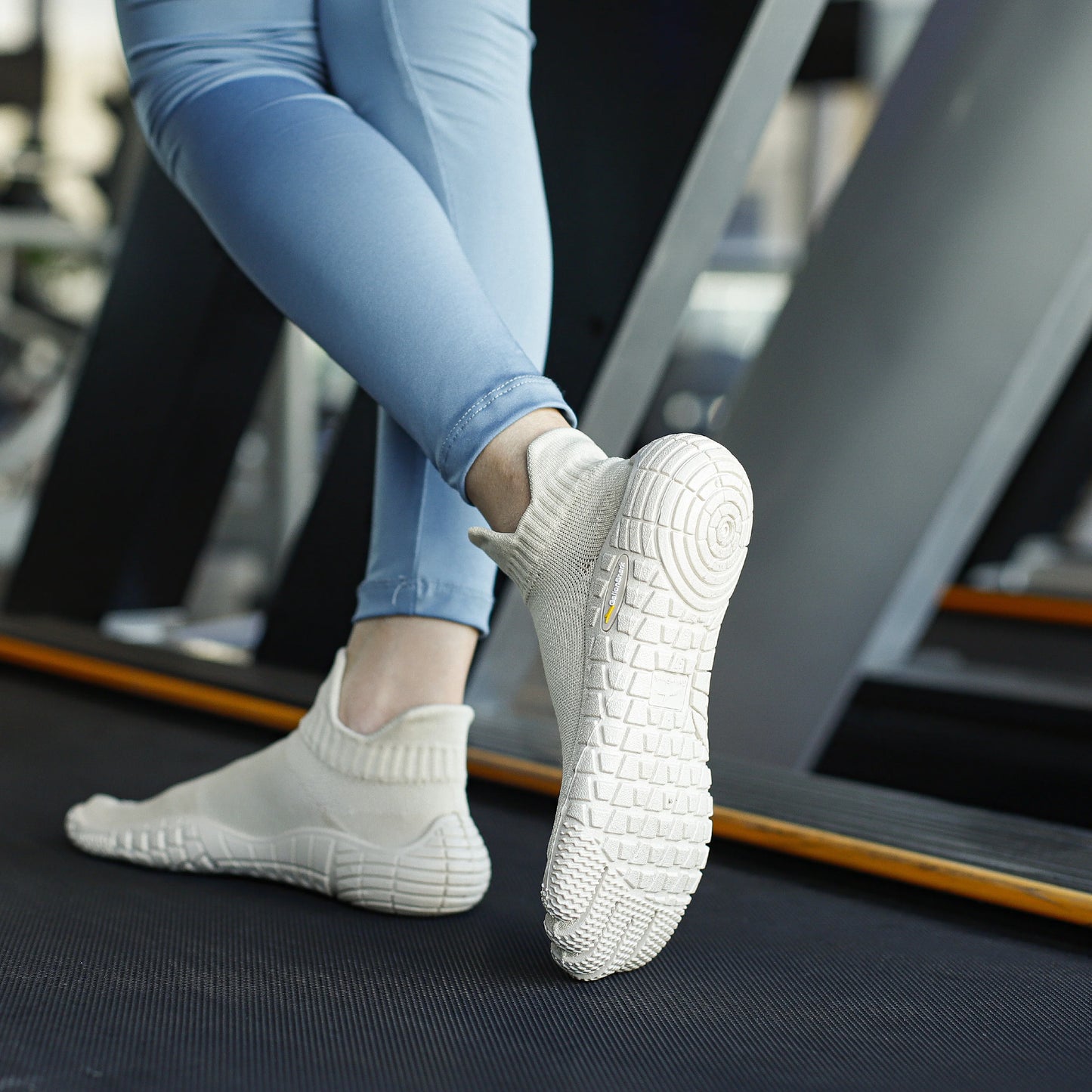 Five finger shoes, split toe shoes, men's and women's fitness soft soled shoes, Pilates yoga fitness barefoot shoes, beach shoes