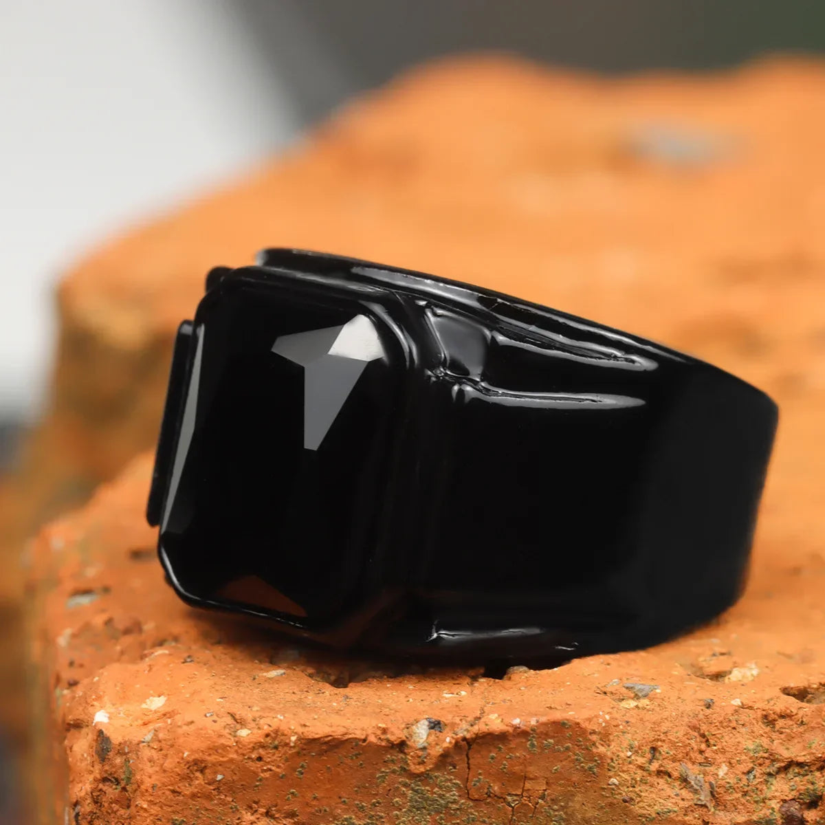 Vintage Rings for Men and Women Black Red New Fashion Hand Ornament Punk Hip Hop Personality Men Ring Gift Jewelry Кольцо