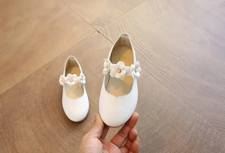 Spring and Autumn New Girls Leather Shoes Children Flats Princess Shoes Kids Flower Sweet for Wedding Cute Fashion Floral Flats