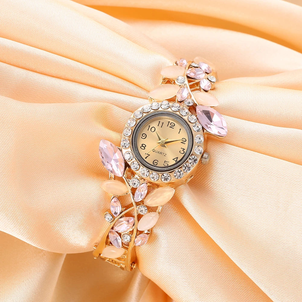 2025 New Korean Women's Diamond Set Leaf Quartz Watch Decorative Temperament Alloy Bracelet Watch Women's Edition