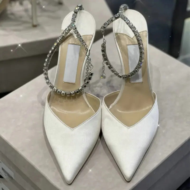 2025 Crystal Pendant White Wedding Shoes Bridesmaid Shoes One-Line Sandals Rhinestone Pointed Stiletto Satin Sexy Party Pumps