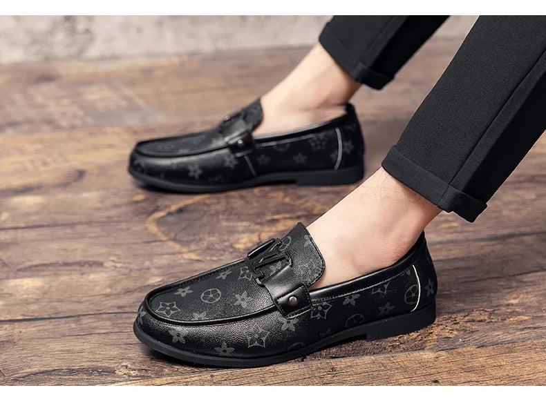2025 New Genuine Leather Beanie Shoes Men's Casual Shoes Korean Style Trendy Lazy Shoes Light Luxury Personalized Big Brand Shoe