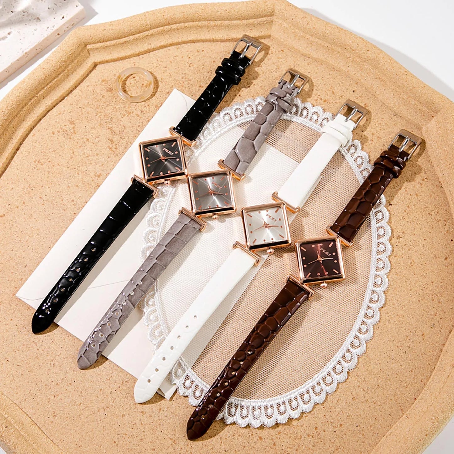 Women'S Casual Square Watch Diamond Glass Sugar Leather Band Simple Scale Luxury Quality Ladies Fashion Quartz Watch