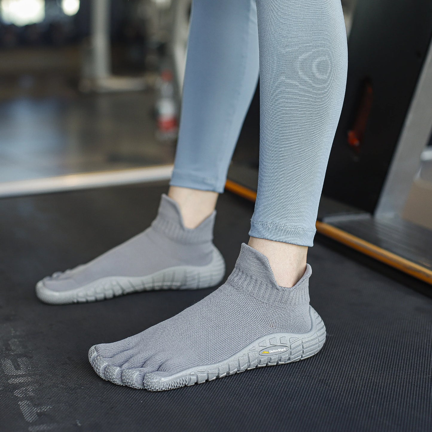 Five finger shoes, split toe shoes, men's and women's fitness soft soled shoes, Pilates yoga fitness barefoot shoes, beach shoes