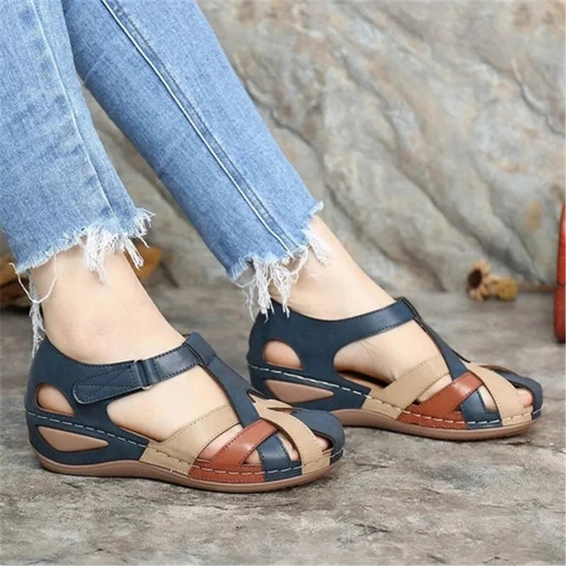 Female Sandals 2025 Summer Women Footwear Cross-tied Platform Beach Waterproo Slip on Rome Slippers Sandals for Women Leather