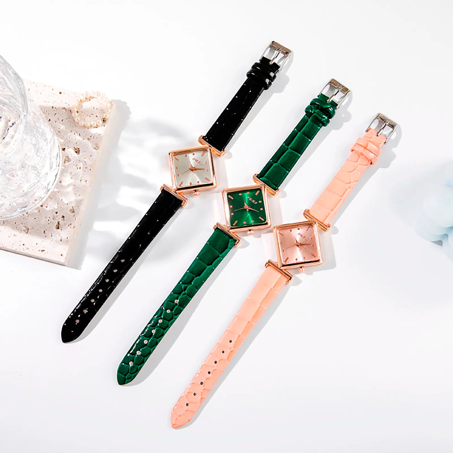 Women'S Casual Square Watch Diamond Glass Sugar Leather Band Simple Scale Luxury Quality Ladies Fashion Quartz Watch