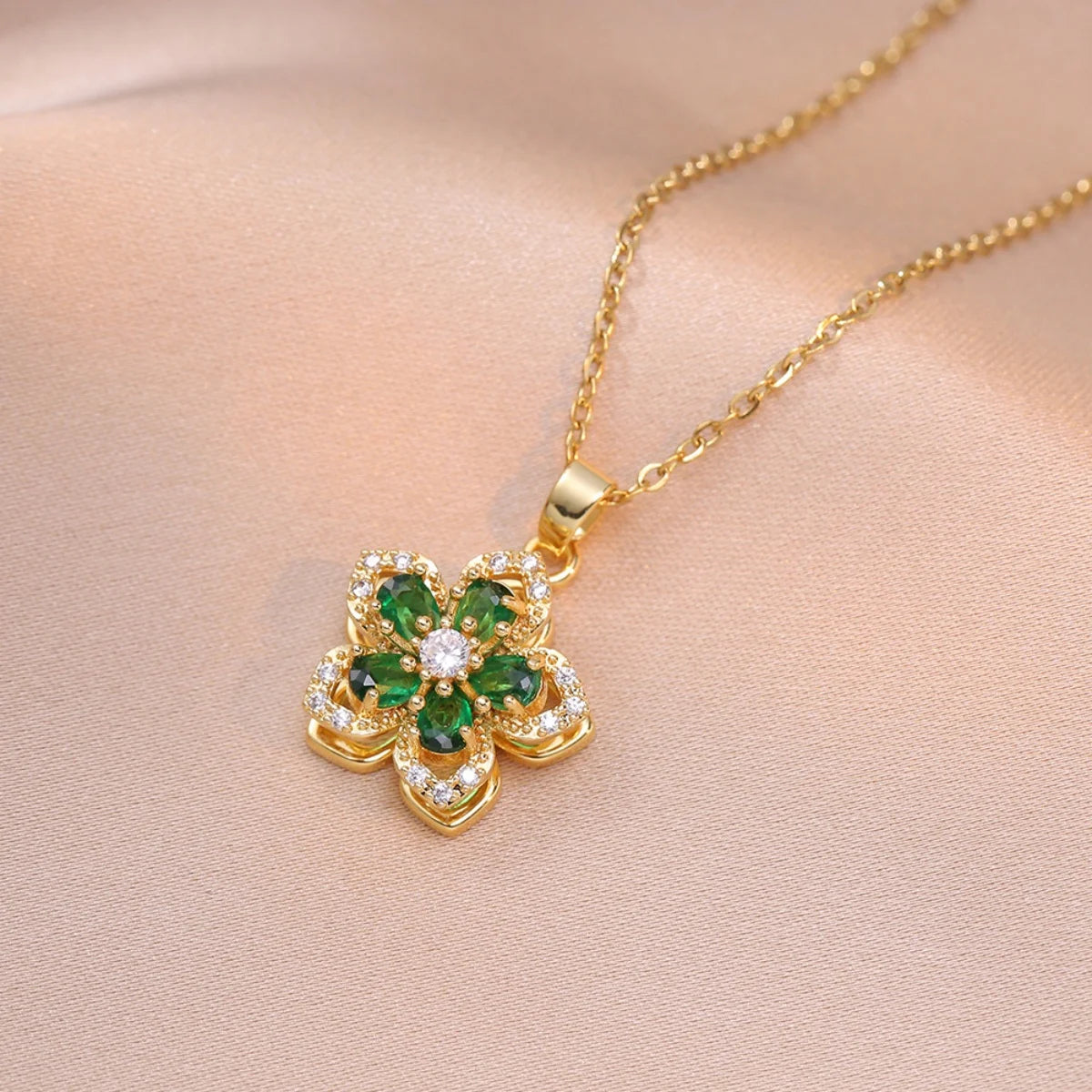 Light Luxury Shiny Zircon Rotatable Flower Pendant Necklace For Women Stainless Steel Romantic Spin Floral Plant Choker Jewelry