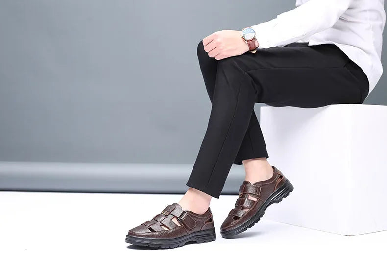 2025 Summer New Men's Shoes Casual men sandals Breathable genuine leather toe shoes Male Hollow out comfortable Sandals Homme