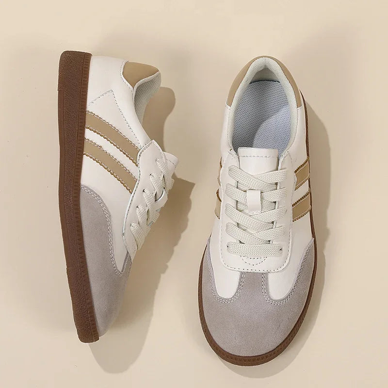2024 Flat Luxury Shoes Women Autumn New Classic Ladies Sneakers Women Leather Retro Low Cut Lace -up Casual Round Toe Grey White