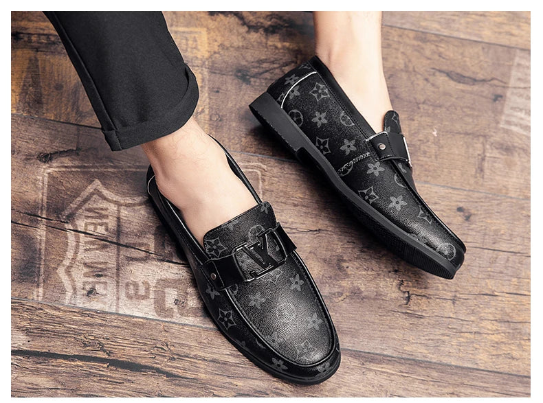 2025 New Genuine Leather Beanie Shoes Men's Casual Shoes Korean Style Trendy Lazy Shoes Light Luxury Personalized Big Brand Shoe