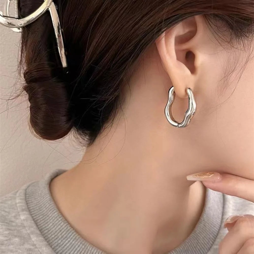 Gold Color Metallic Ear Loops For Women Simple Cool Style Irregular Geometric Ear Buckle Personalized Party HooP Earring Jewelry