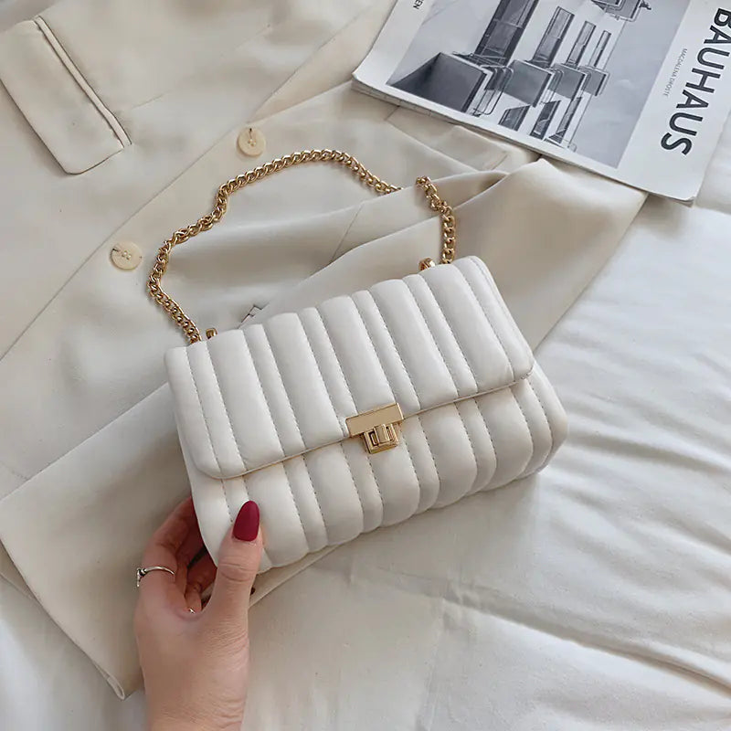 Fashionable Chain Crossbody Bag for Women