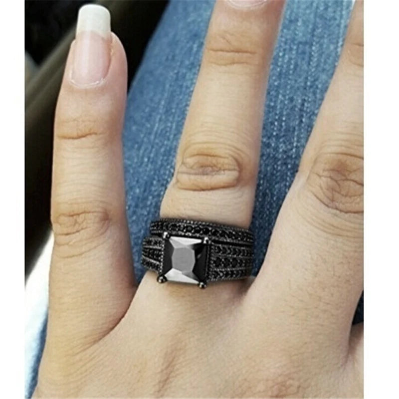 Fashion Couple Jewelry Lovers Rings Women's Black Zircon Engagement Ring Set Men's Stainless Steel Wedding Band Anniversary Gift