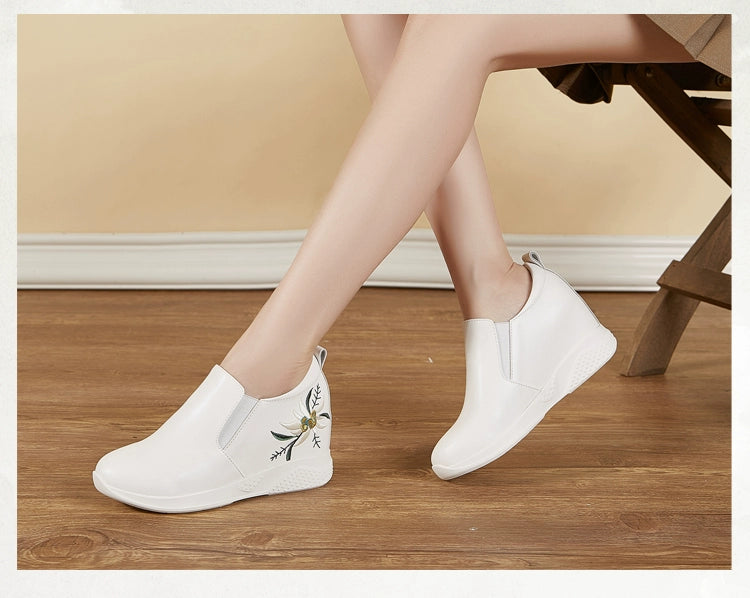 Small White Shoes Embroidered Inner Heightening All-Match Skinny Women's Shoes