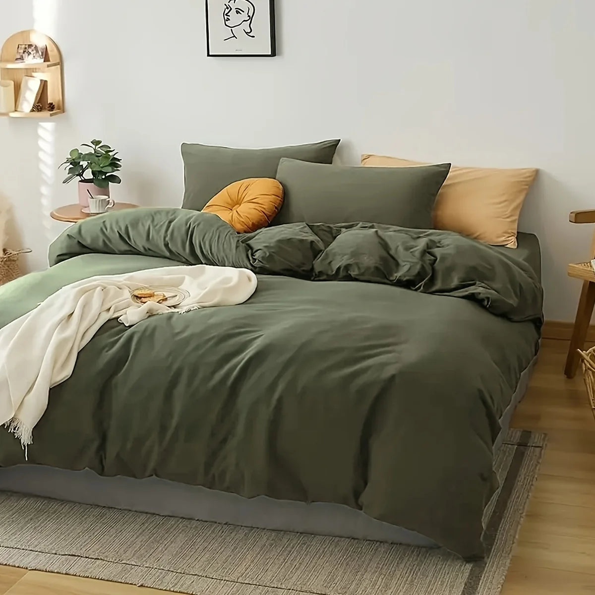 The 3pcs simple solid color quilt cover set is soft and comfortable, skin-friendly and breathable, made of 100% polyester fiber