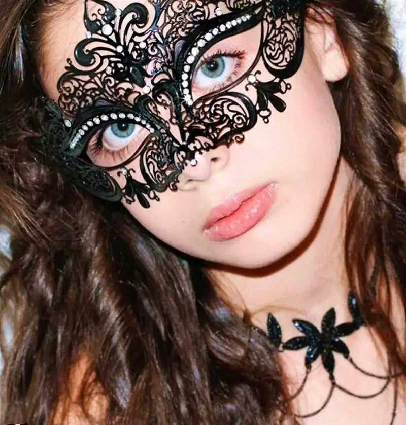 Women Carnival Mask Hollow Lace Masquerade Face Mask Princess Prom Party Props Black Eye Mask Halloween Costume for Women