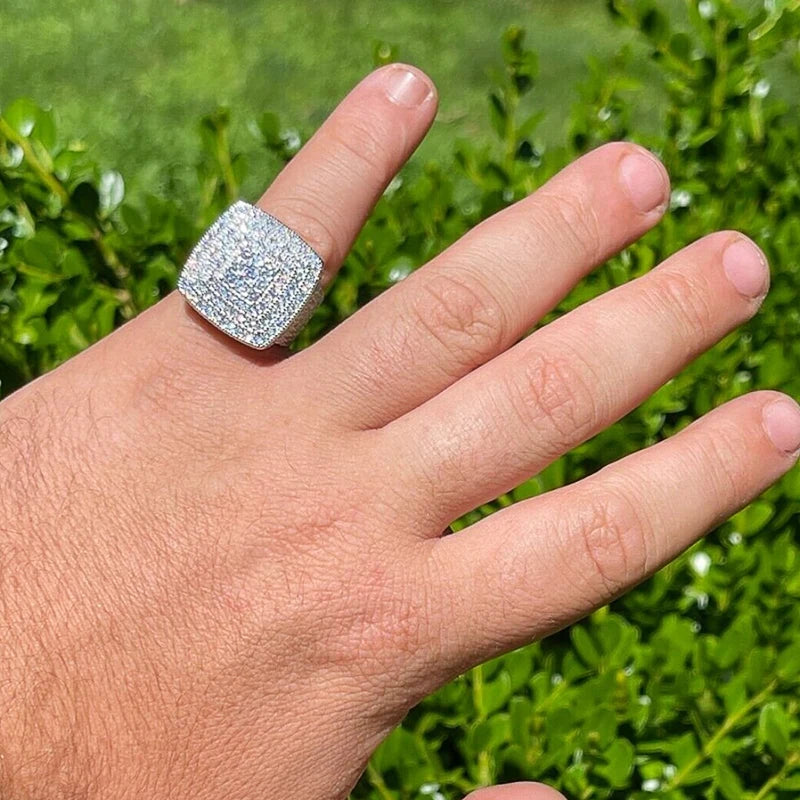 Huitan Gorgeous Square Shaped Wedding Rings for Lover Men/Women New Luxury Silver Color Bling CZ Couple Rings Fashion Jewelry