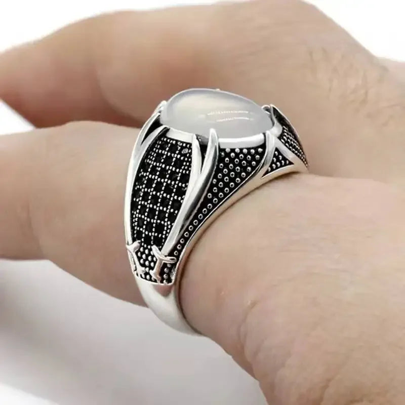 Fashion Stainless Steel Rings Vintage Carved Pattern Black/White/Red Zircon Stone Rings for Men Accessories Wedding Jewelry 6-14