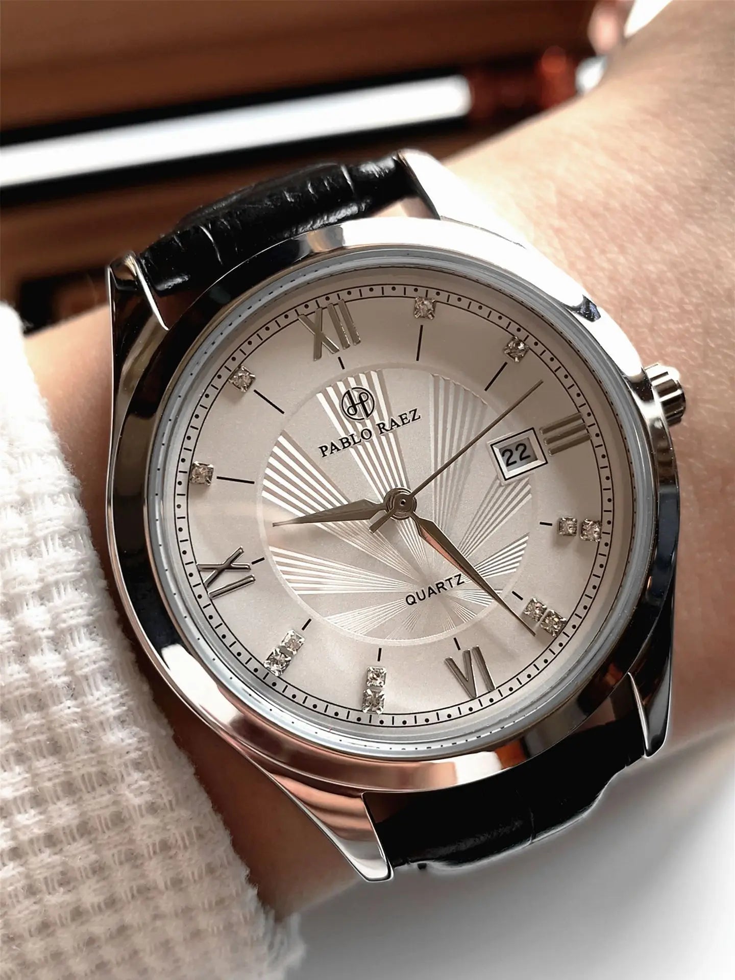 UTHAI High  Authentic Men Watch Brand Waterproof Leather Calendar Student Exam Table Male Fashion Quartz Clock Watches Has Box