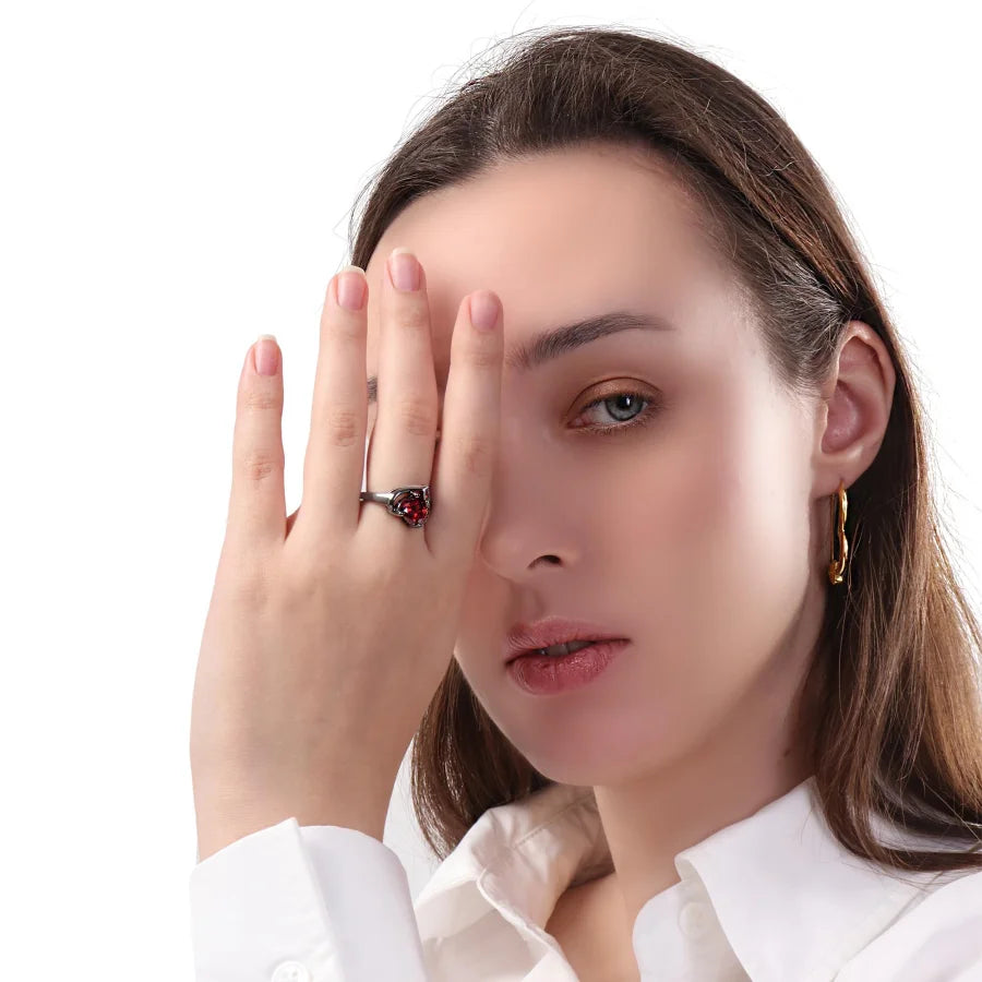 Fashion Couple Rings Romantic Women Heart Blue Rhinestones Zircon Ring Men Stainless Steel Celtic Dragon Ring Jewelry Wholesale