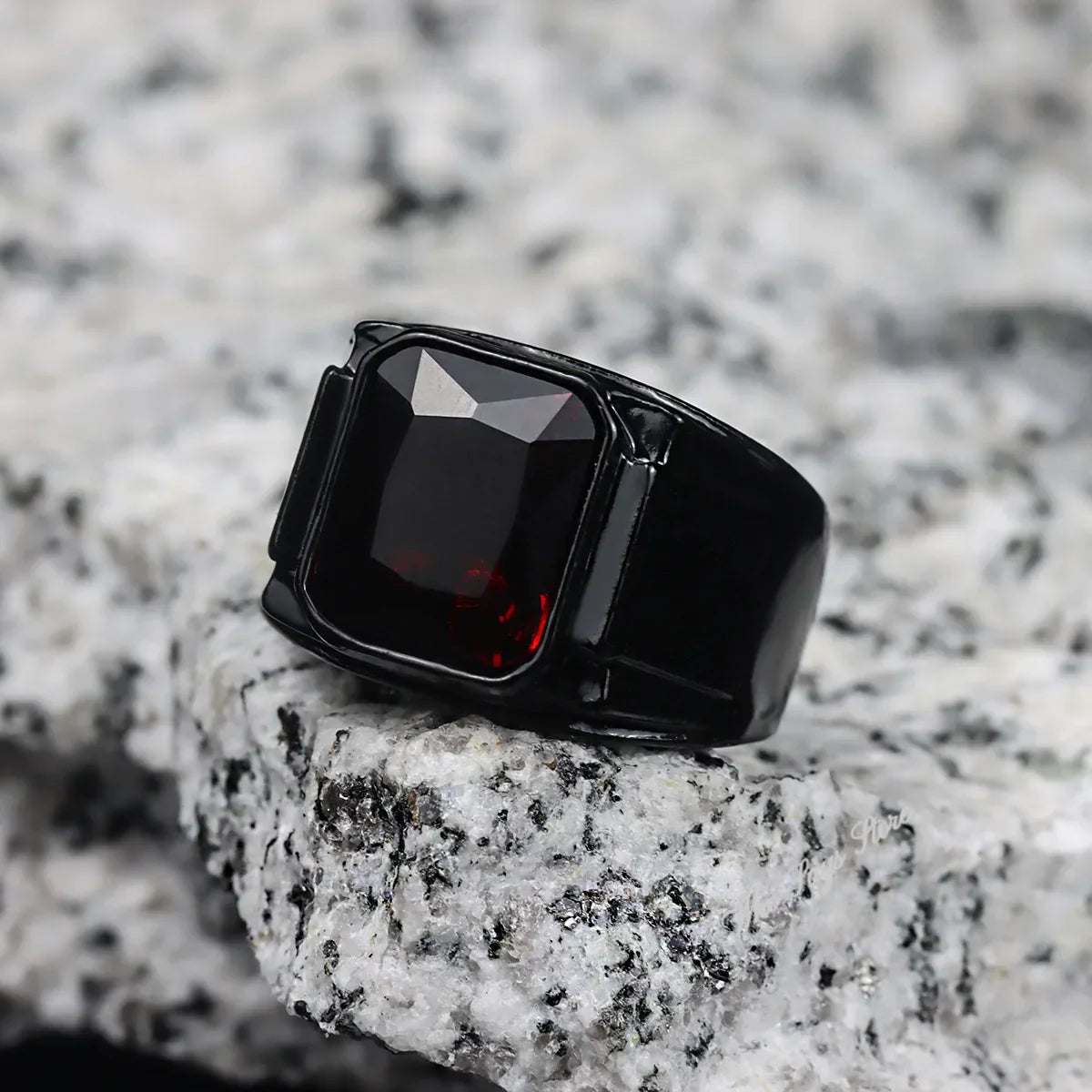 Vintage Rings for Men and Women Black Red New Fashion Hand Ornament Punk Hip Hop Personality Men Ring Gift Jewelry Кольцо