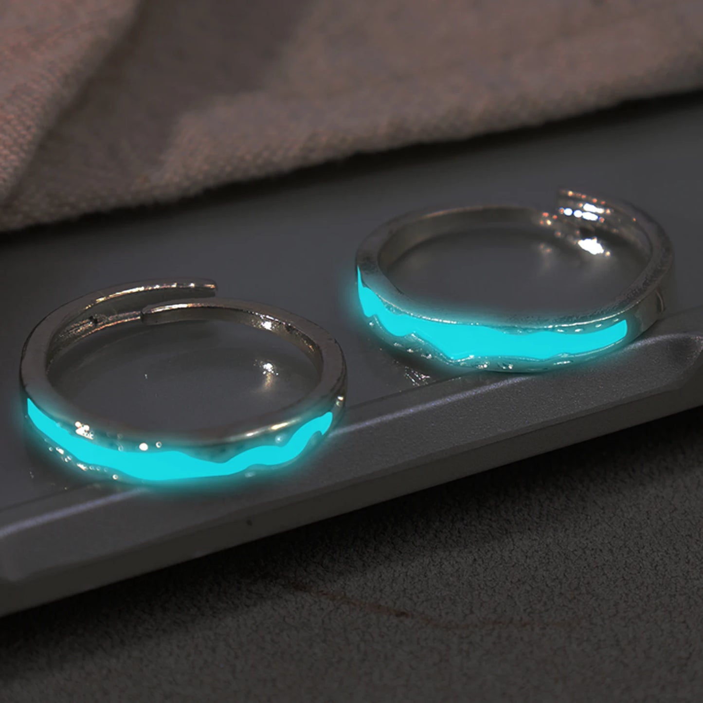 Romance Luminous Couple Ring Fashion Women Men Adjustable Finger Glow in Dark Blue Light Rings Vintage Luxury Love Couples Rings