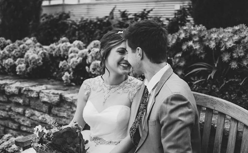 Fashion Couple Rings Women's Black Rhinestones Zirconia Rings Set Men's Stainless Steel Zirconia Rings Wedding Band Jewelry Gift