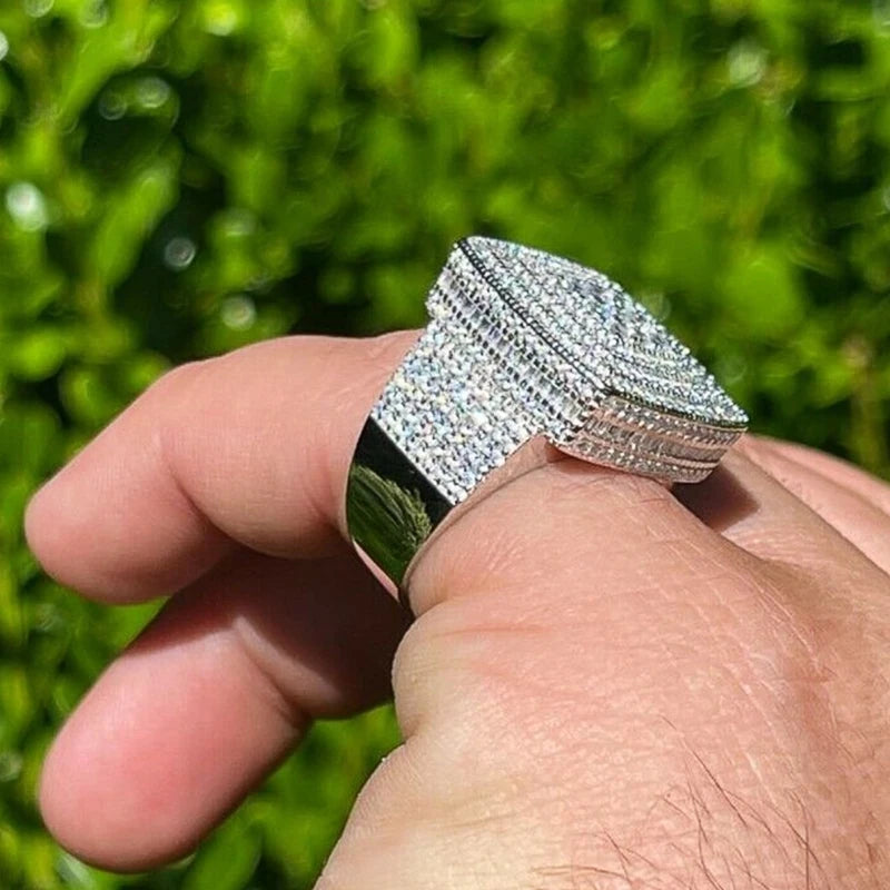 Huitan Gorgeous Square Shaped Wedding Rings for Lover Men/Women New Luxury Silver Color Bling CZ Couple Rings Fashion Jewelry