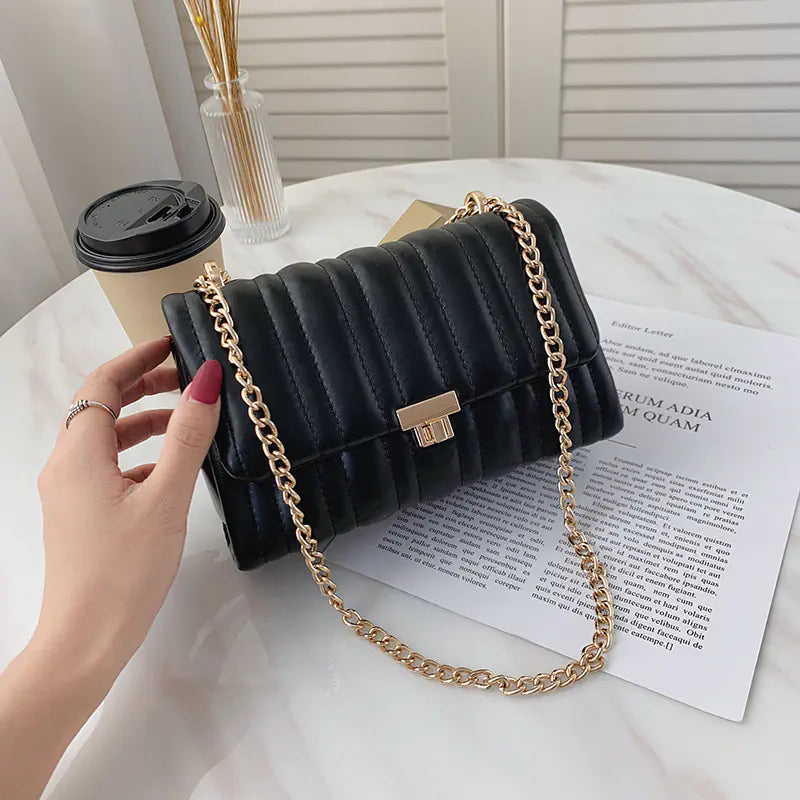 Fashionable Chain Crossbody Bag for Women